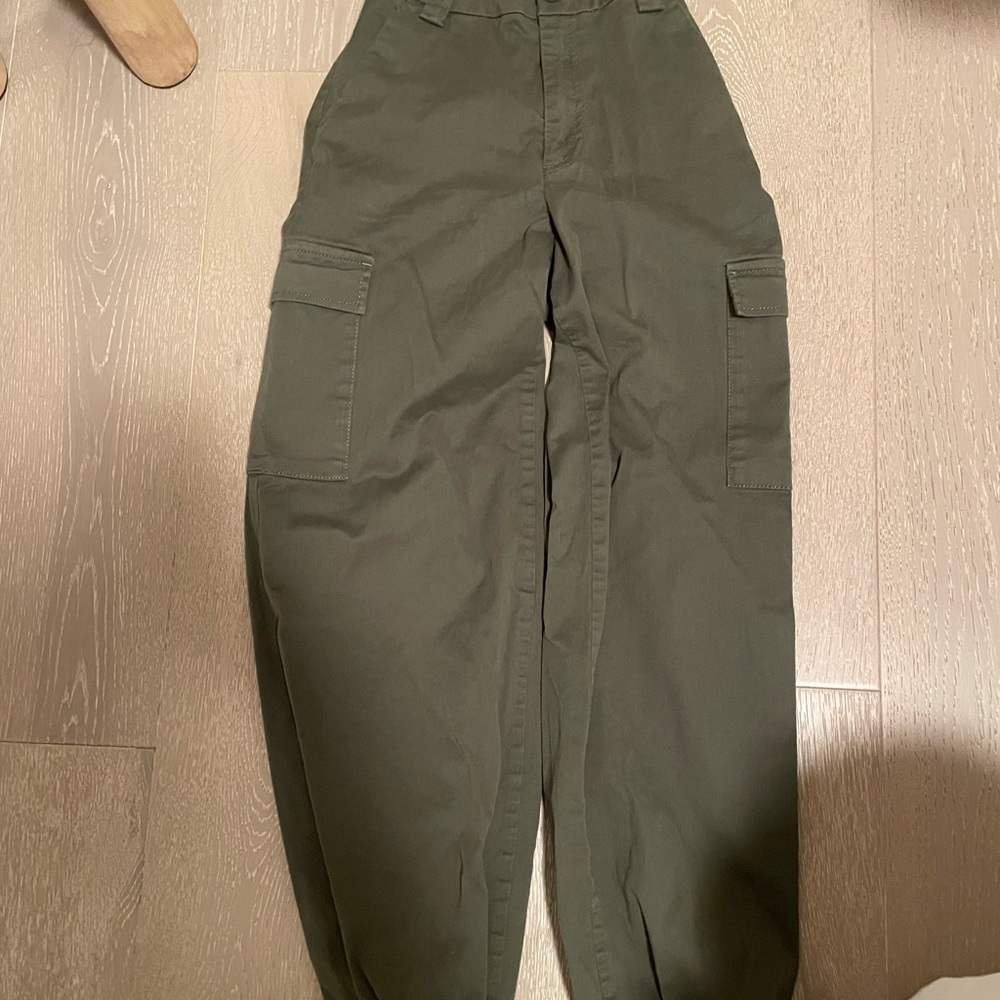URBAN OUTFITTERS cargo pants